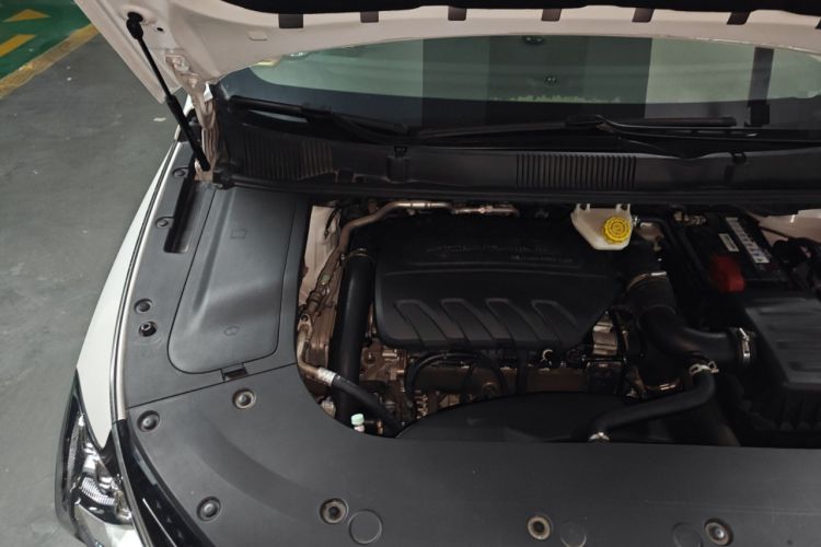 Used FORTHING Yacht 2022 1.5T DCT Chasing-the-Waves Edition Engine Bay Right