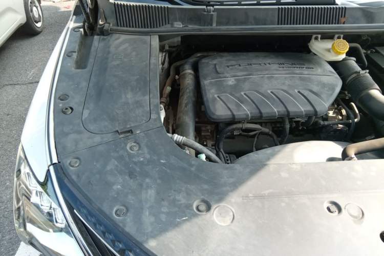 Used FORTHING Yacht 2022 1.5T DCT Chasing-the-Waves Edition Engine Bay Right