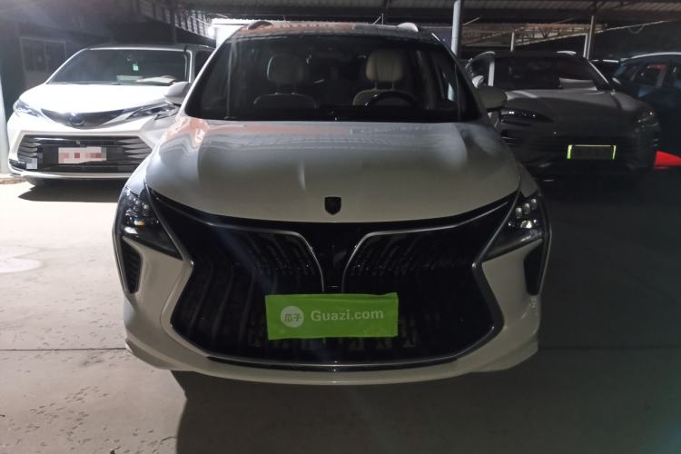 Used FORTHING Yacht 2022 1.5T DCT Chasing Wind Edition Exterior 1