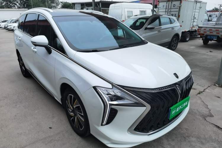 Used FORTHING Yacht 2022 1.5T DCT Chasing-the-Waves Edition Front Right 45 Deg