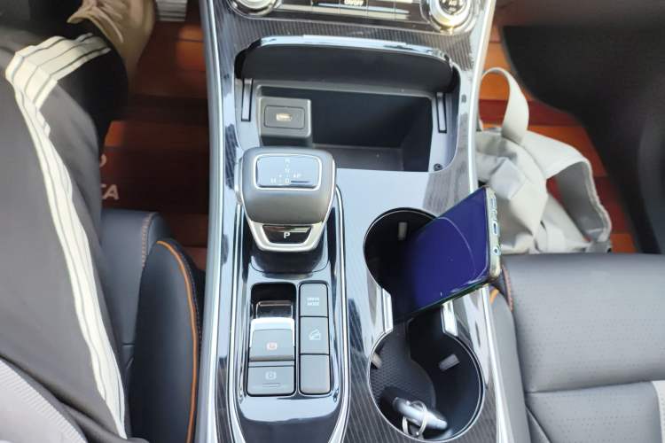 Used FORTHING Yacht 2022 1.5T DCT Yangfan Edition Gear Lever