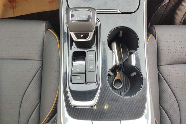 Used FORTHING Yacht 2022 1.5T DCT Yangfan Edition Gear Lever