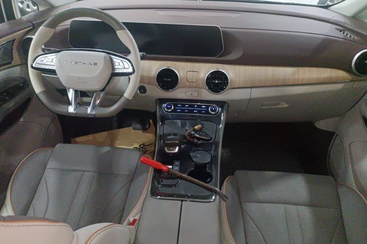 Used FORTHING Yacht 2022 1.5T DCT Chasing Wind Edition Interior 2