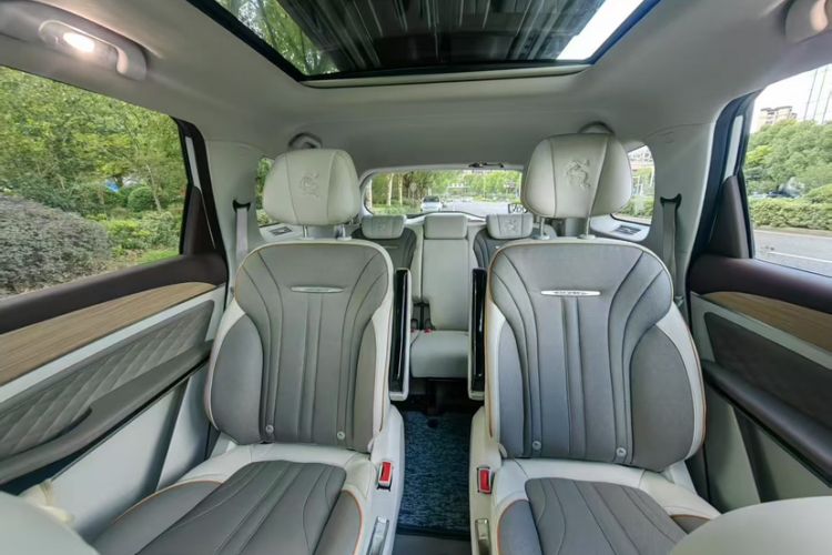 Used FORTHING Yacht 2022 1.5T DCT Chasing Wind Edition Interior 3