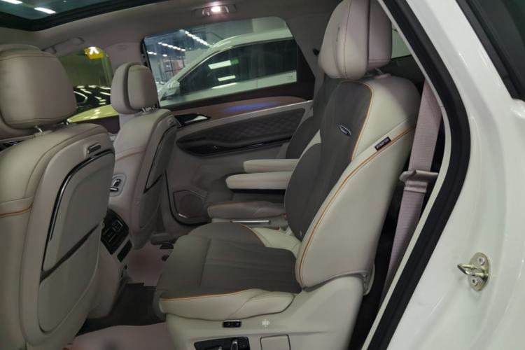 Used FORTHING Yacht 2022 1.5T DCT Chasing-the-Waves Edition Interior 4