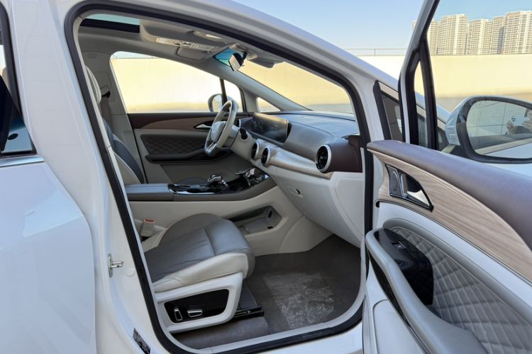 Used FORTHING Yacht 2022 1.5T DCT Chasing-the-Waves Edition Interior 5