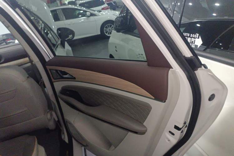 Used FORTHING Yacht 2022 1.5T DCT Chasing Wind Edition Interior 6