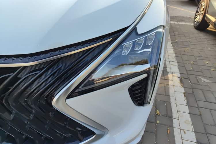 Used FORTHING Yacht 2022 1.5T DCT Yangfan Edition Left Front Headlight