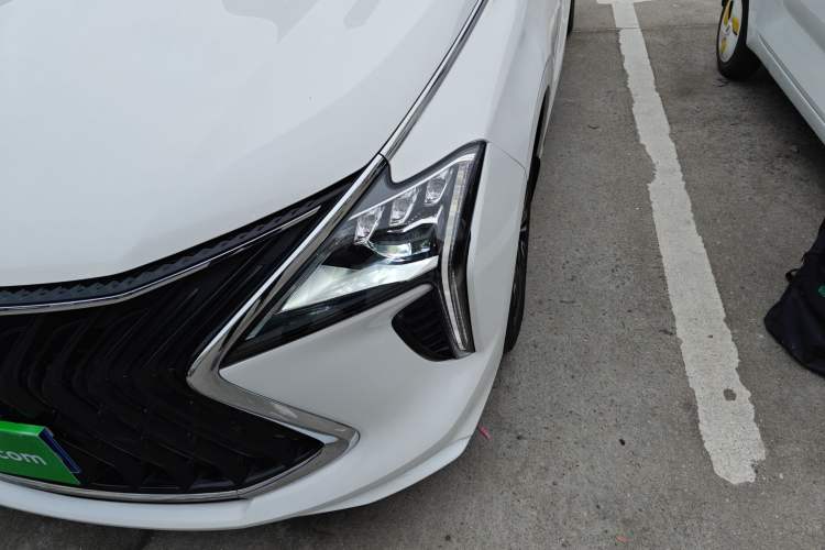 Used FORTHING Yacht 2022 1.5T DCT Chasing Wind Edition Left Front Headlight