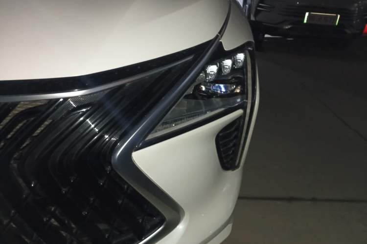 Used FORTHING Yacht 2022 1.5T DCT Chasing Wind Edition Left Front Headlight