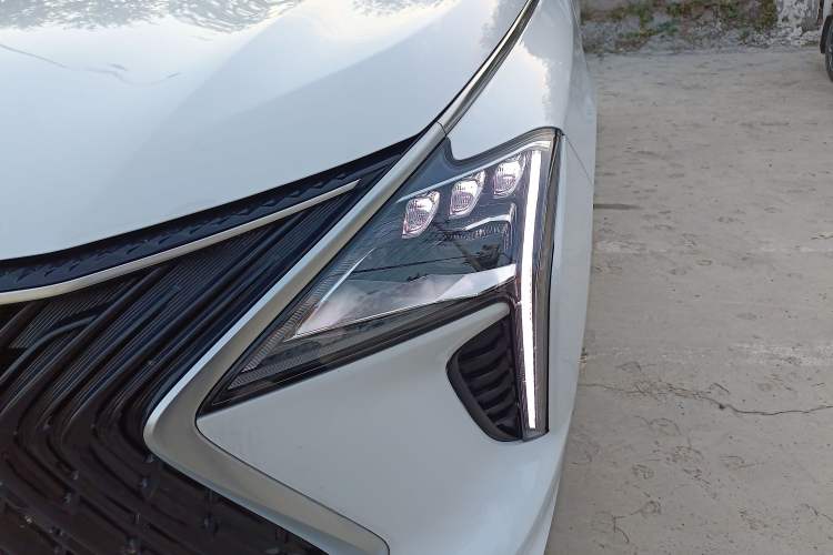 Used FORTHING Yacht 2022 1.5T DCT Chasing Wind Edition Left Front Headlight