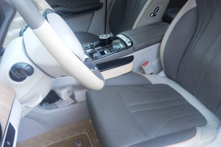 Used FORTHING Yacht 2022 1.5T DCT Chasing-the-Waves Edition Left Front Seat