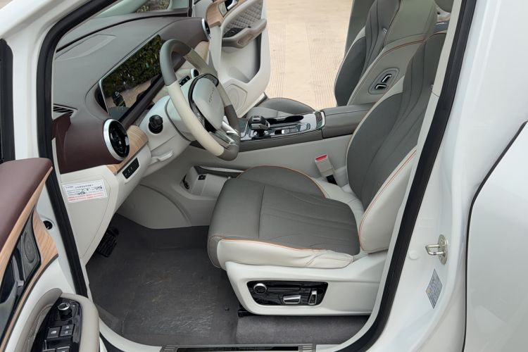 Used FORTHING Yacht 2022 1.5T DCT Chasing-the-Waves Edition Left Front Seat
