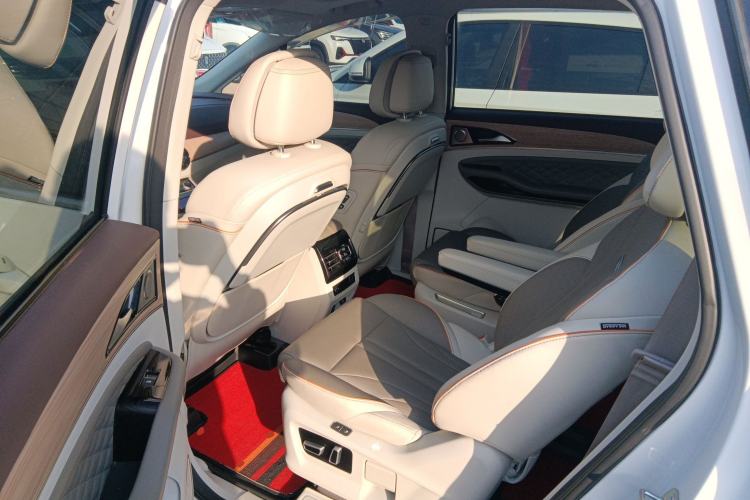 Used FORTHING Yacht 2022 1.5T DCT Chasing-the-Waves Edition Left Rear Seat