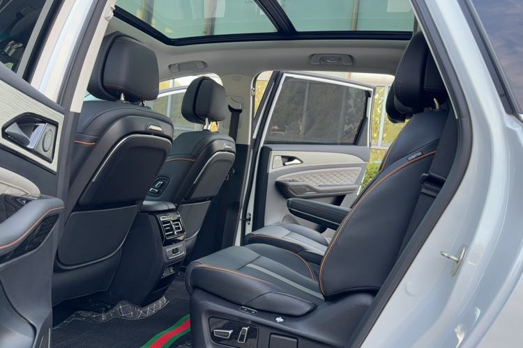 Used FORTHING Yacht 2022 1.5T DCT Chasing-the-Waves Edition Left Rear Seat