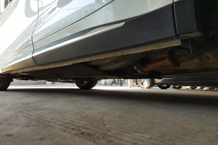 Used FORTHING Yacht 2022 1.5T DCT Chasing-the-Waves Edition Left Side Sill