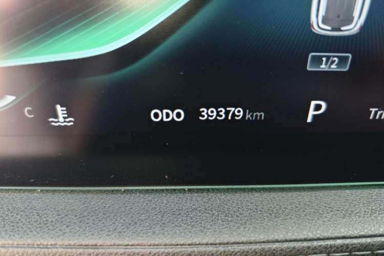 Used FORTHING Yacht 2022 1.5T DCT Chasing-the-Waves Edition Odometer Close Up