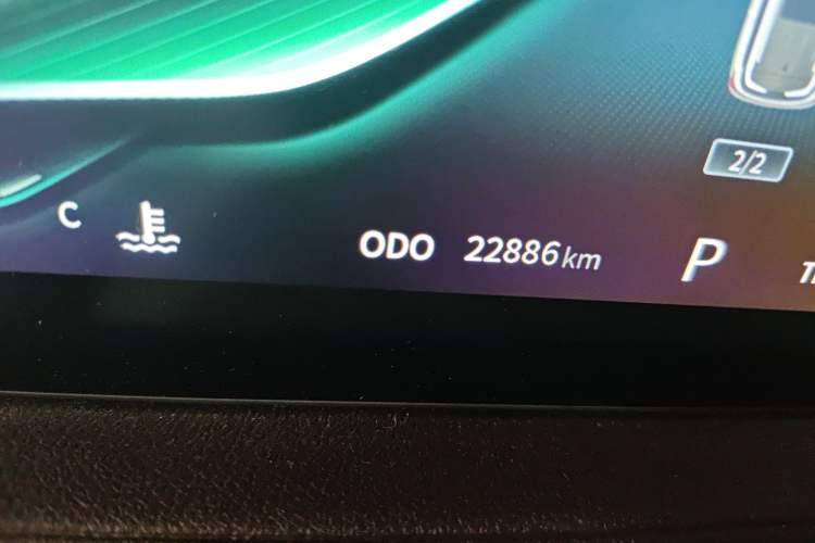 Used FORTHING Yacht 2022 1.5T DCT Chasing-the-Waves Edition Odometer Close Up