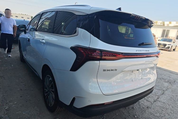 Used FORTHING Yacht 2022 1.5T DCT Chasing-the-Waves Edition Rear Left 45 Deg