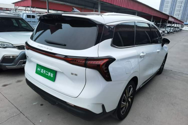 Used FORTHING Yacht 2022 1.5T DCT Chasing-the-Waves Edition Rear Right 45 Deg