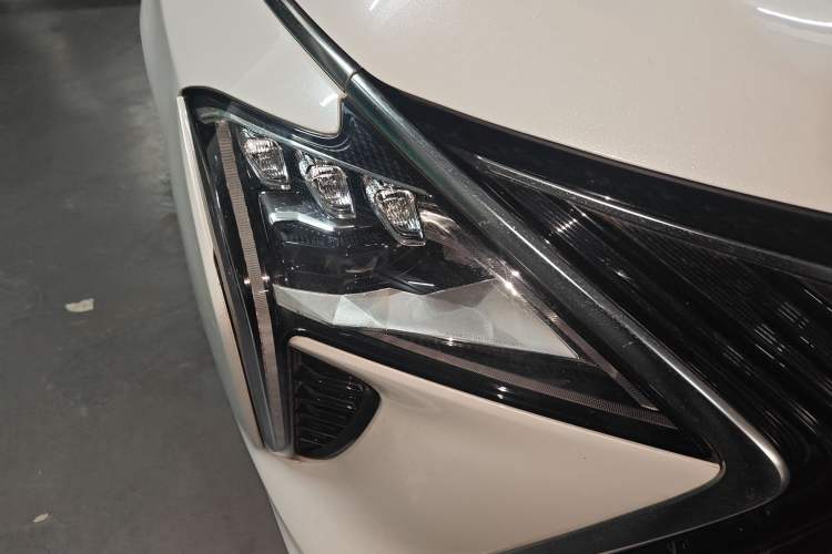 Used FORTHING Yacht 2022 1.5T DCT Chasing-the-Waves Edition Right Front Headlight