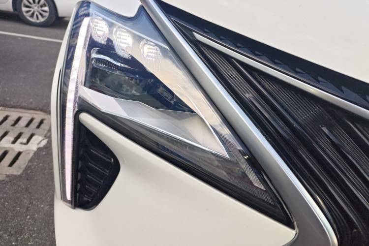 Used FORTHING Yacht 2022 1.5T DCT Chasing-the-Waves Edition Right Front Headlight