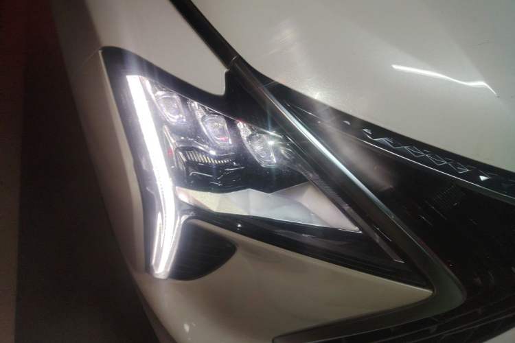 Used FORTHING Yacht 2022 1.5T DCT Chasing-the-Waves Edition Right Front Headlight