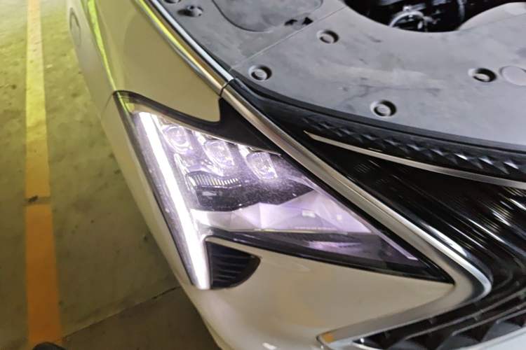 Used FORTHING Yacht 2022 1.5T DCT Chasing-the-Waves Edition Right Front Headlight