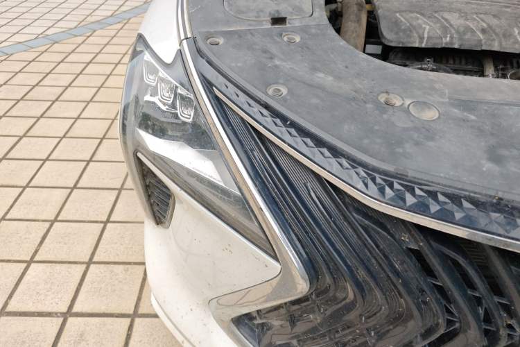 Used FORTHING Yacht 2022 1.5T DCT Chasing Wind Edition Right Front Headlight