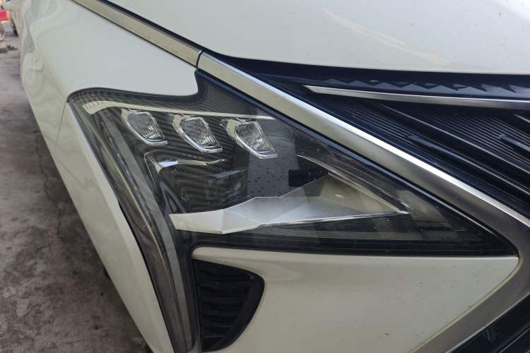 Used FORTHING Yacht 2022 1.5T DCT Chasing-the-Waves Edition Right Front Headlight