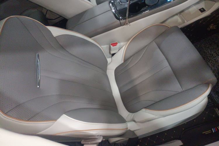 Used FORTHING Yacht 2022 1.5T DCT Chasing Wind Edition Right Front Seat