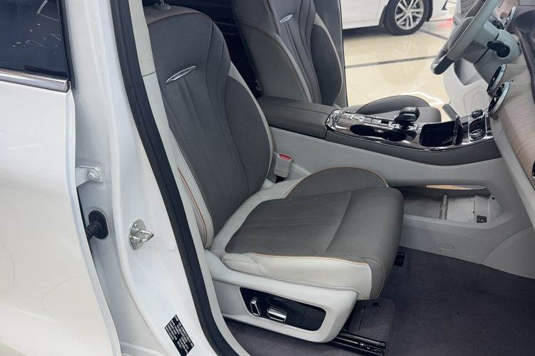 Used FORTHING Yacht 2022 1.5T DCT Chasing-the-Waves Edition Right Front Seat