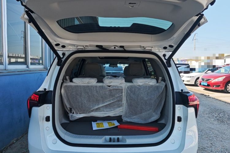 Used FORTHING Yacht 2022 1.5T DCT Chasing-the-Waves Edition Trunk