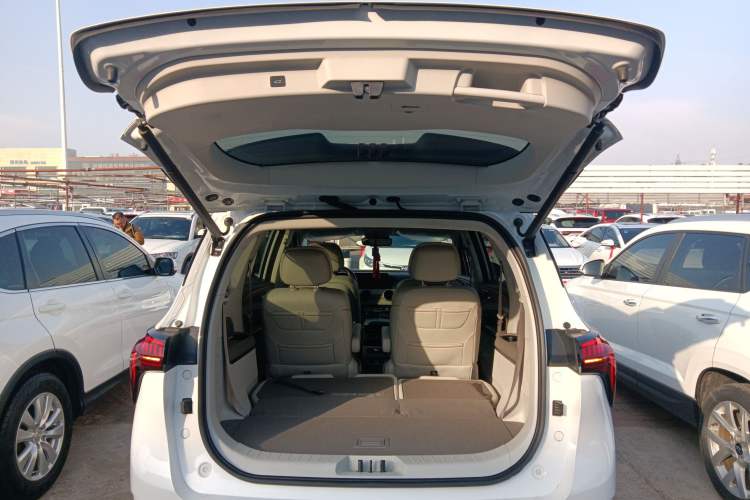 Used FORTHING Yacht 2022 1.5T DCT Chasing-the-Waves Edition Trunk