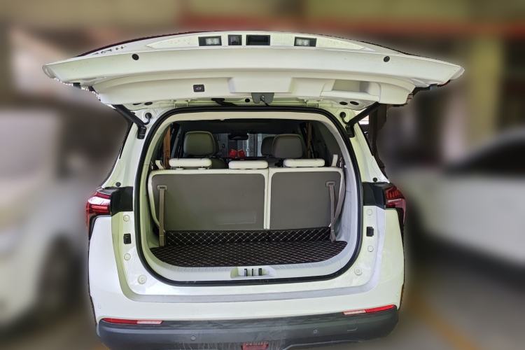 Used FORTHING Yacht 2022 1.5T DCT Chasing-the-Waves Edition Trunk