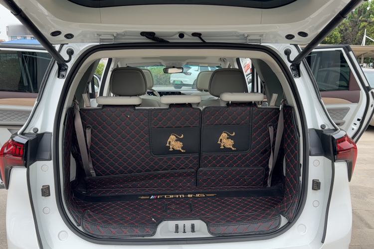 Used FORTHING Yacht 2022 1.5T DCT Chasing-the-Waves Edition Trunk