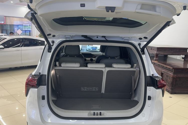 Used FORTHING Yacht 2022 1.5T DCT Chasing-the-Waves Edition Trunk