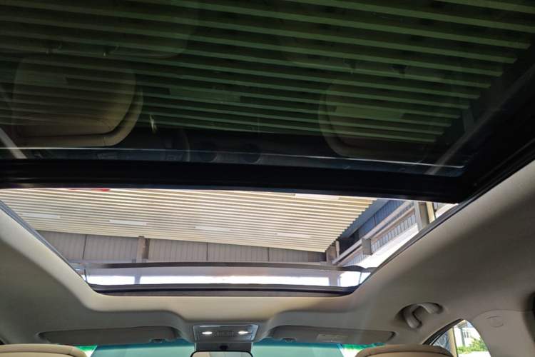 Used FORTHING Yacht 2023 Model 1.5T DCT Chasing-the-Waves Version Headliner
