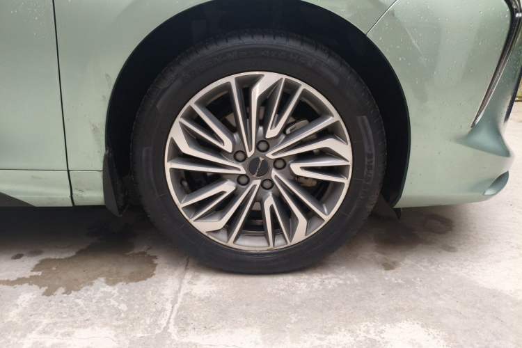 Used FORTHING Yacht 2023 1.5T DCT Starry Luxury Edition Right Front Wheel Hub