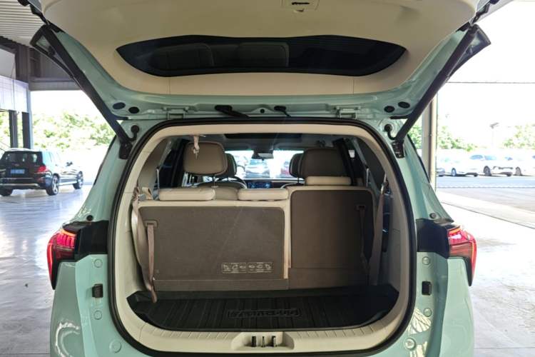 Used FORTHING Yacht 2023 Model 1.5T DCT Chasing-the-Waves Version Trunk