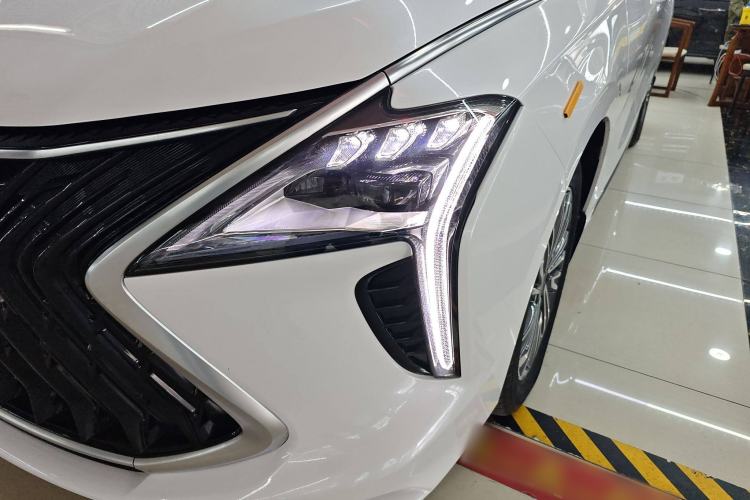 Used FORTHING Yacht 2023 1.5T DCT Starry Luxury Edition Left Front Headlight