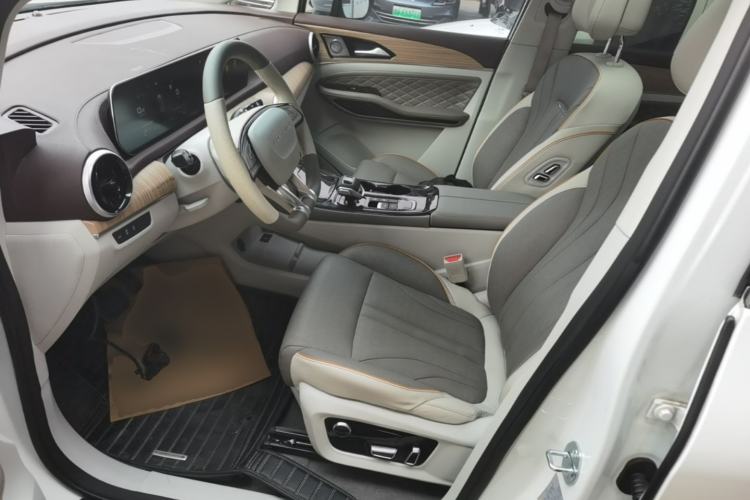 Used FORTHING Yacht 2023 Model 1.5T DCT Chasing-the-Waves Version Left Front Seat