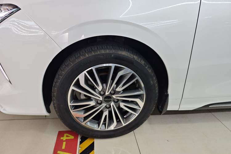 Used FORTHING Yacht 2023 1.5T DCT Starry Luxury Edition Left Front Wheel Hub