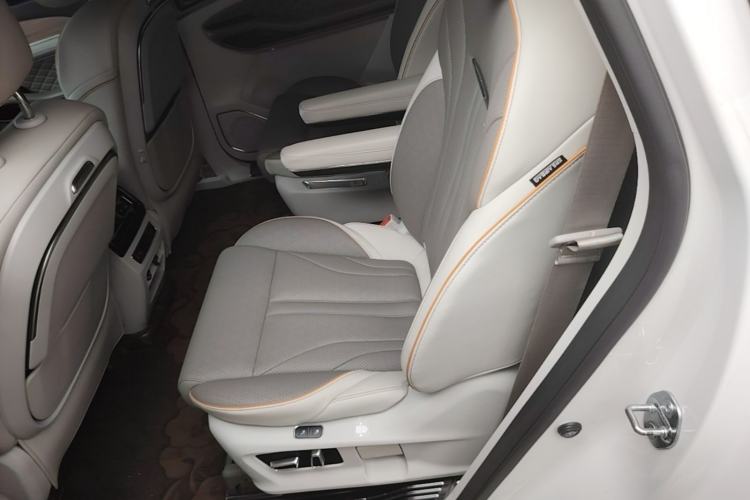Used FORTHING Yacht 2023 Model 1.5T DCT Chasing-the-Waves Version Left Rear Seat