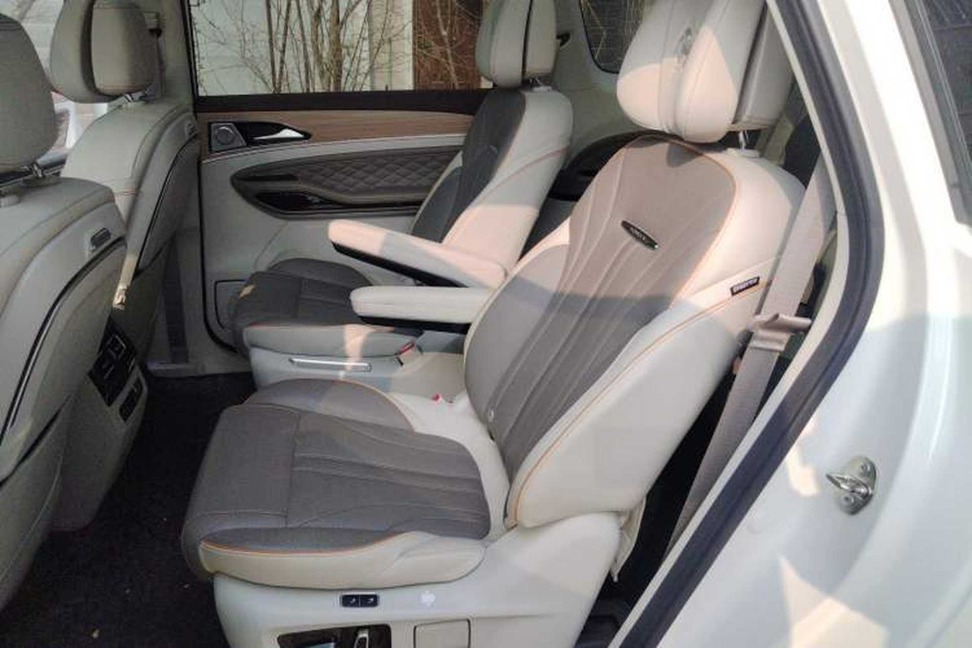 Used FORTHING Yacht 2023 1.5T DCT Starry Sky Flagship Edition Left Rear Seat