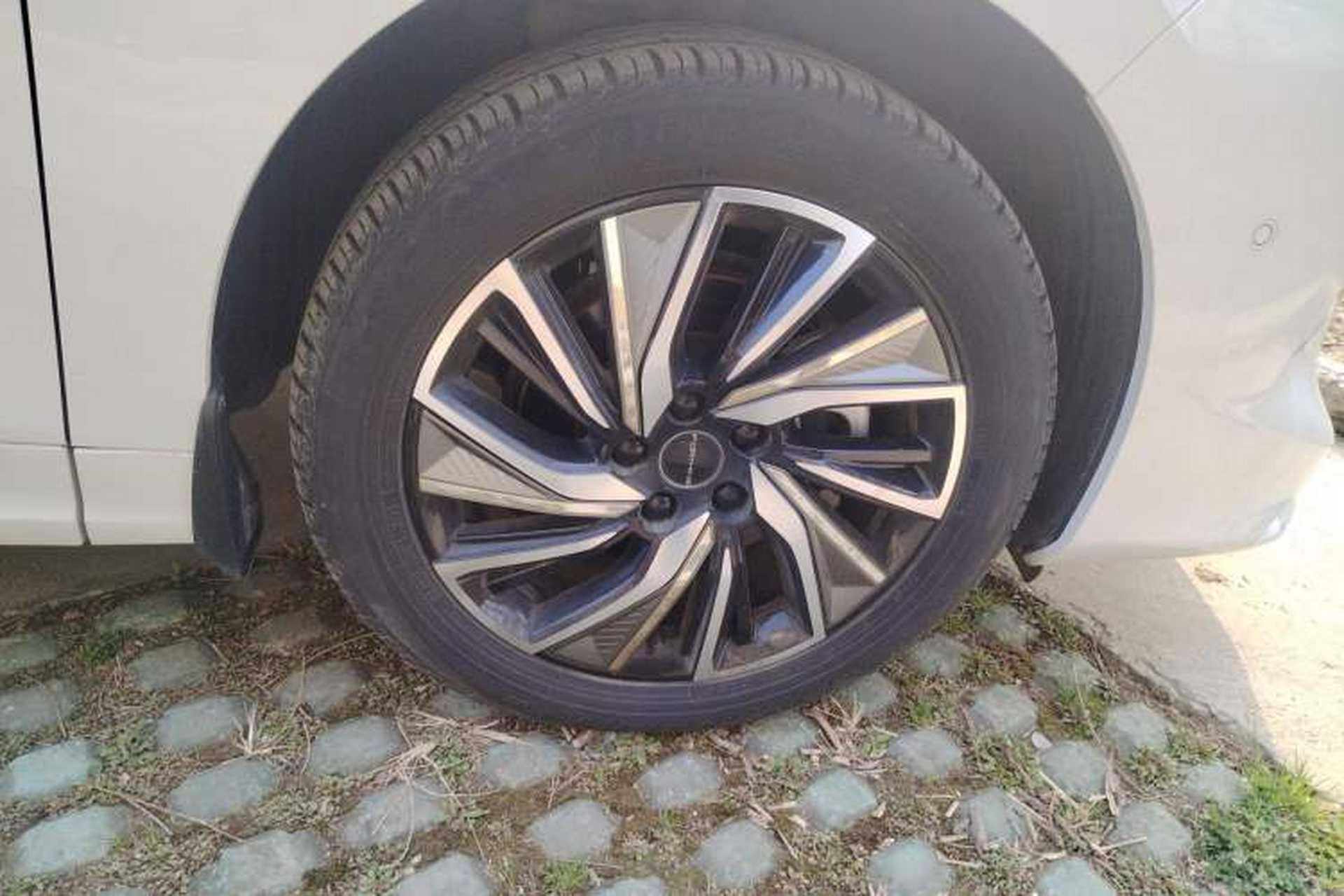 Used FORTHING Yacht 2023 1.5T DCT Starry Sky Flagship Edition Right Front Wheel Hub