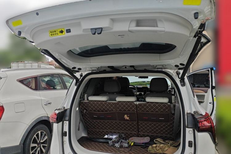 Used FORTHING Yacht 2023 1.5T DCT Starry Luxury Edition Trunk