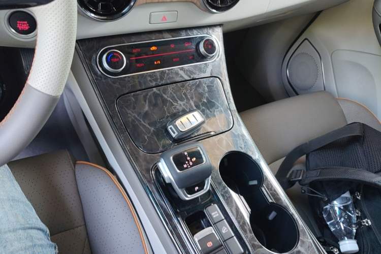 Used FORTHING Yacht 2024 1.5T DCT Guanhai Edition Gear Lever