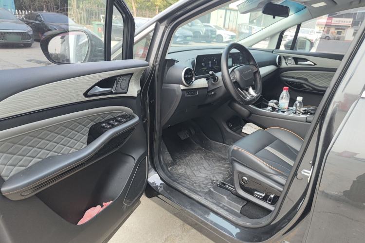 Used FORTHING Yacht 2024 1.5T DCT Guanhai Edition Interior 3