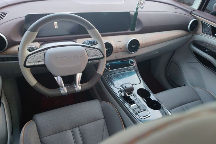 Used FORTHING Yacht 2024 1.5T DCT Guanhai Edition Center Console